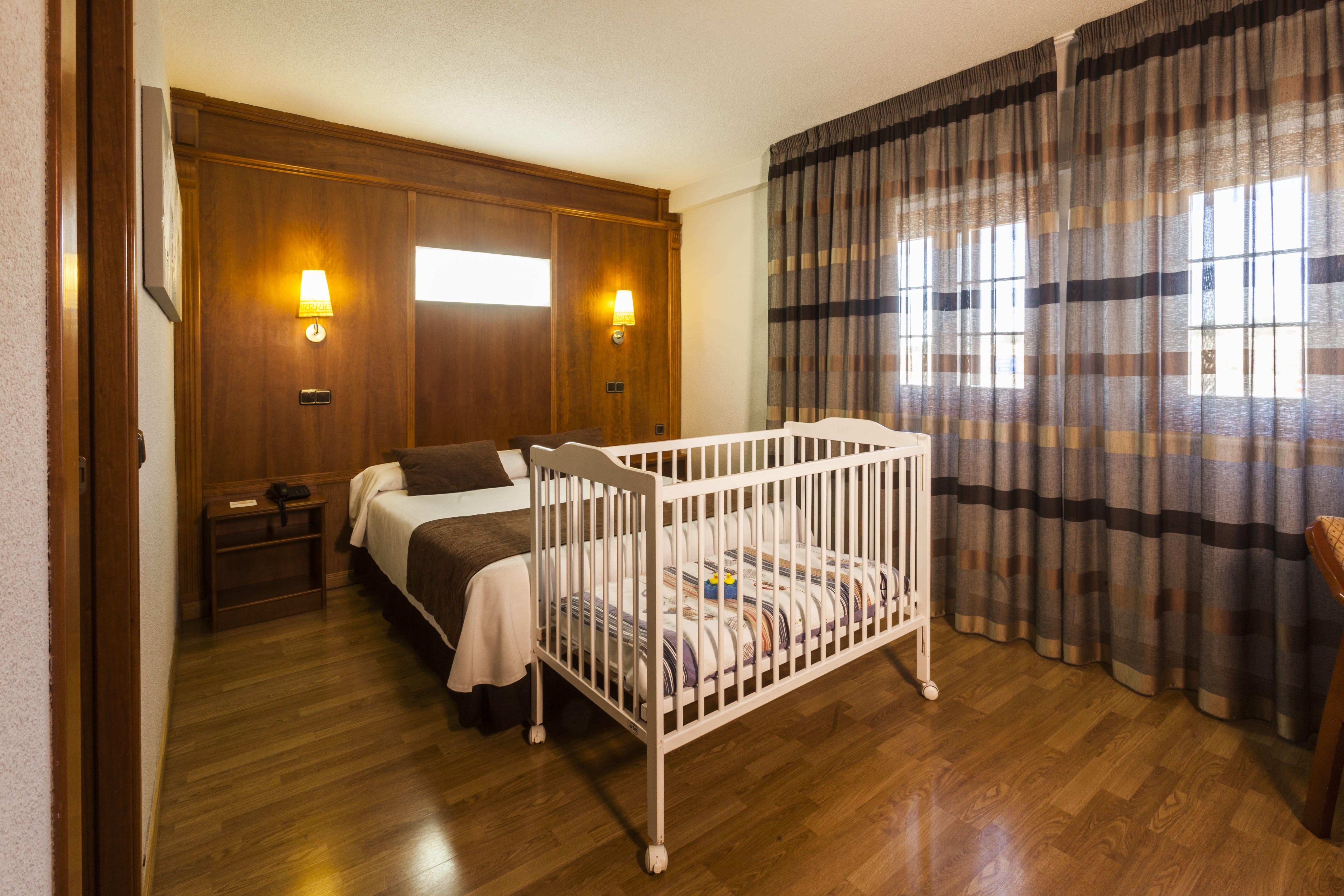 Hotel Mozarbez Salamanca Экстерьер фото